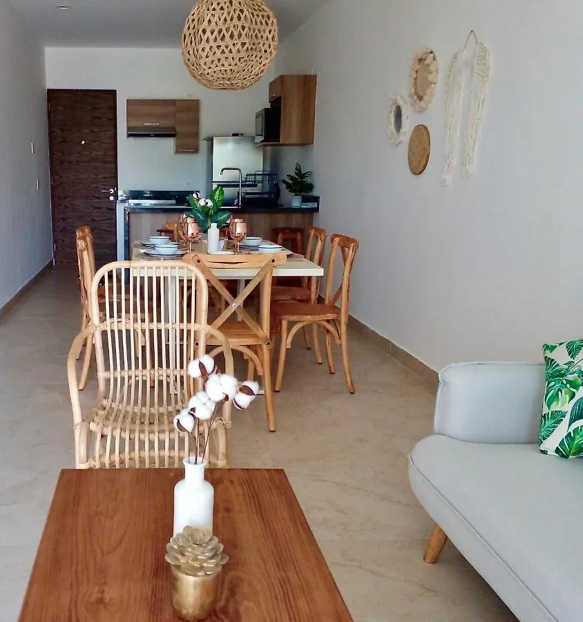 アパート Condominio En La Riviera Maya アクマル