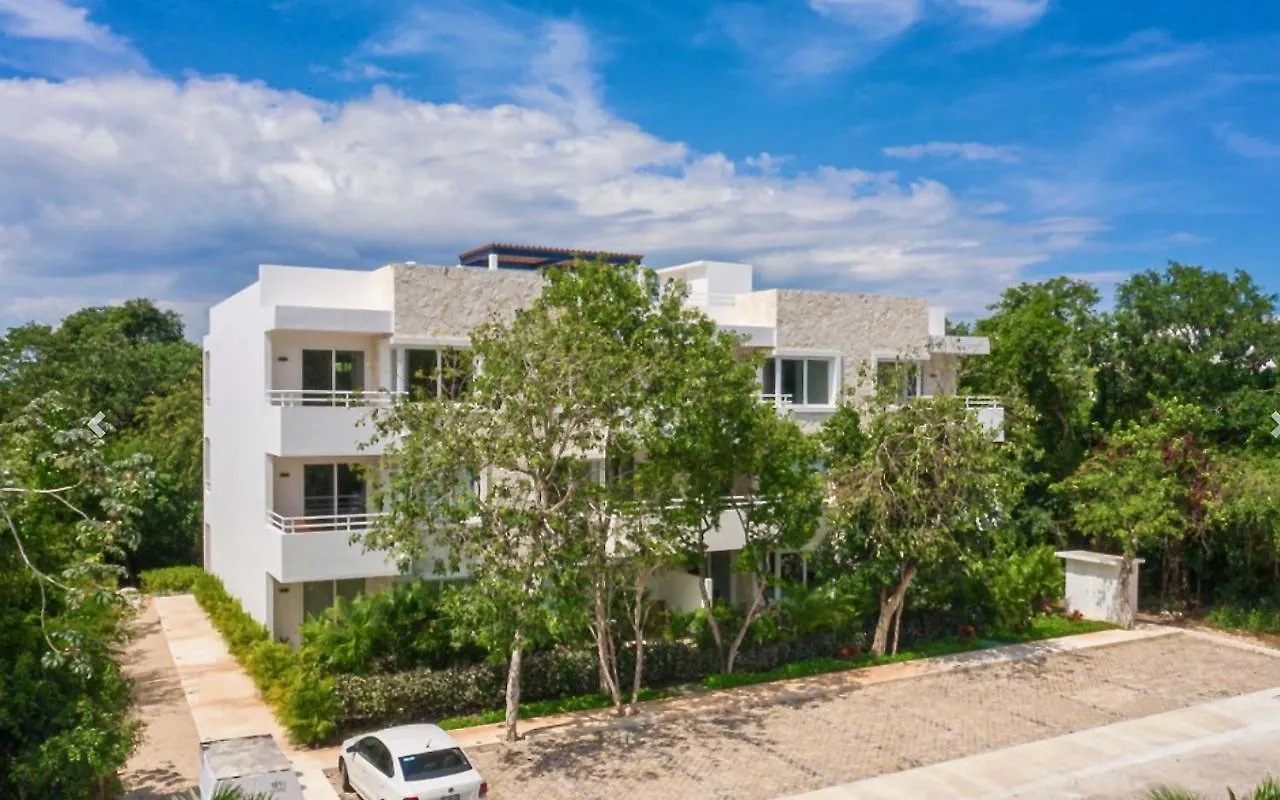 アパート Condominio En La Riviera Maya アクマル